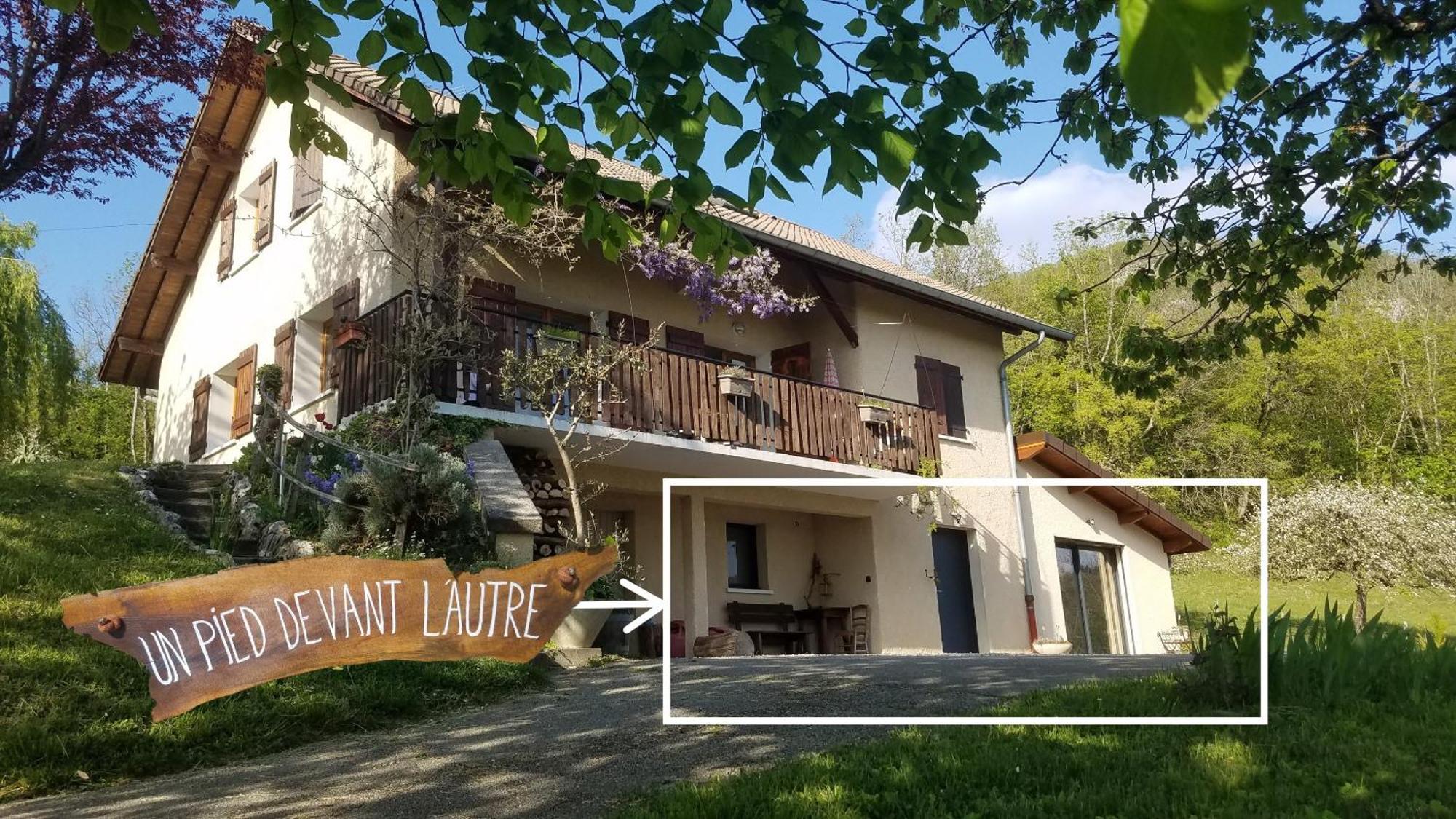 Un Pied Devant L'Autre Sainte-Marie-D'Alvey Εξωτερικό φωτογραφία