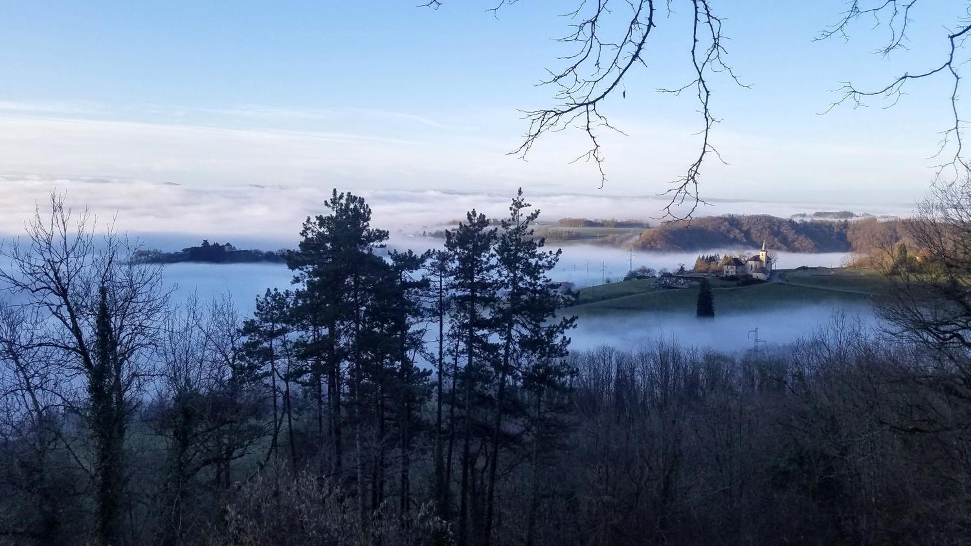 Un Pied Devant L'Autre Sainte-Marie-D'Alvey Εξωτερικό φωτογραφία